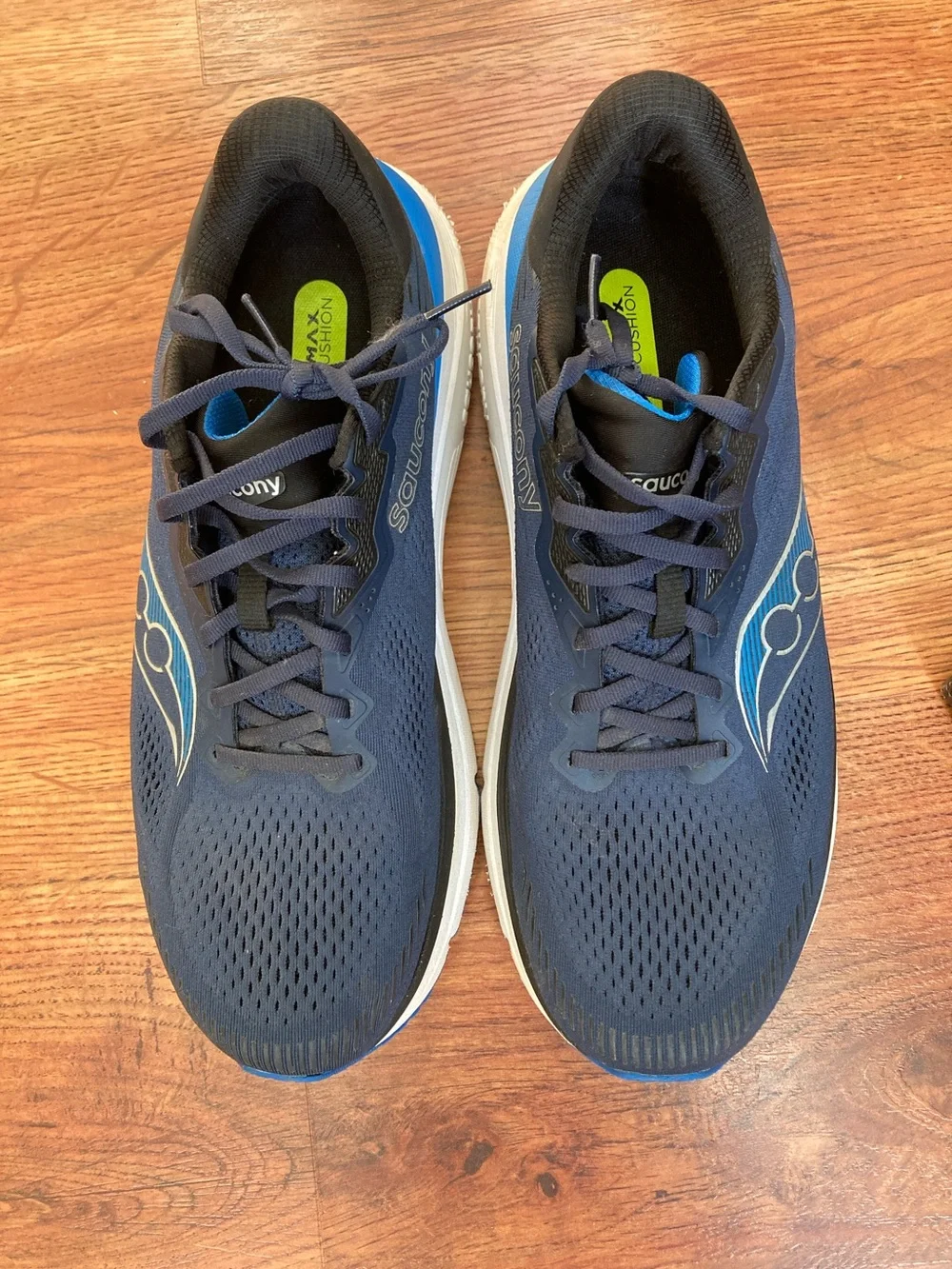 Saucony Guide 19 running shoes, size 12 men’s/ medium width